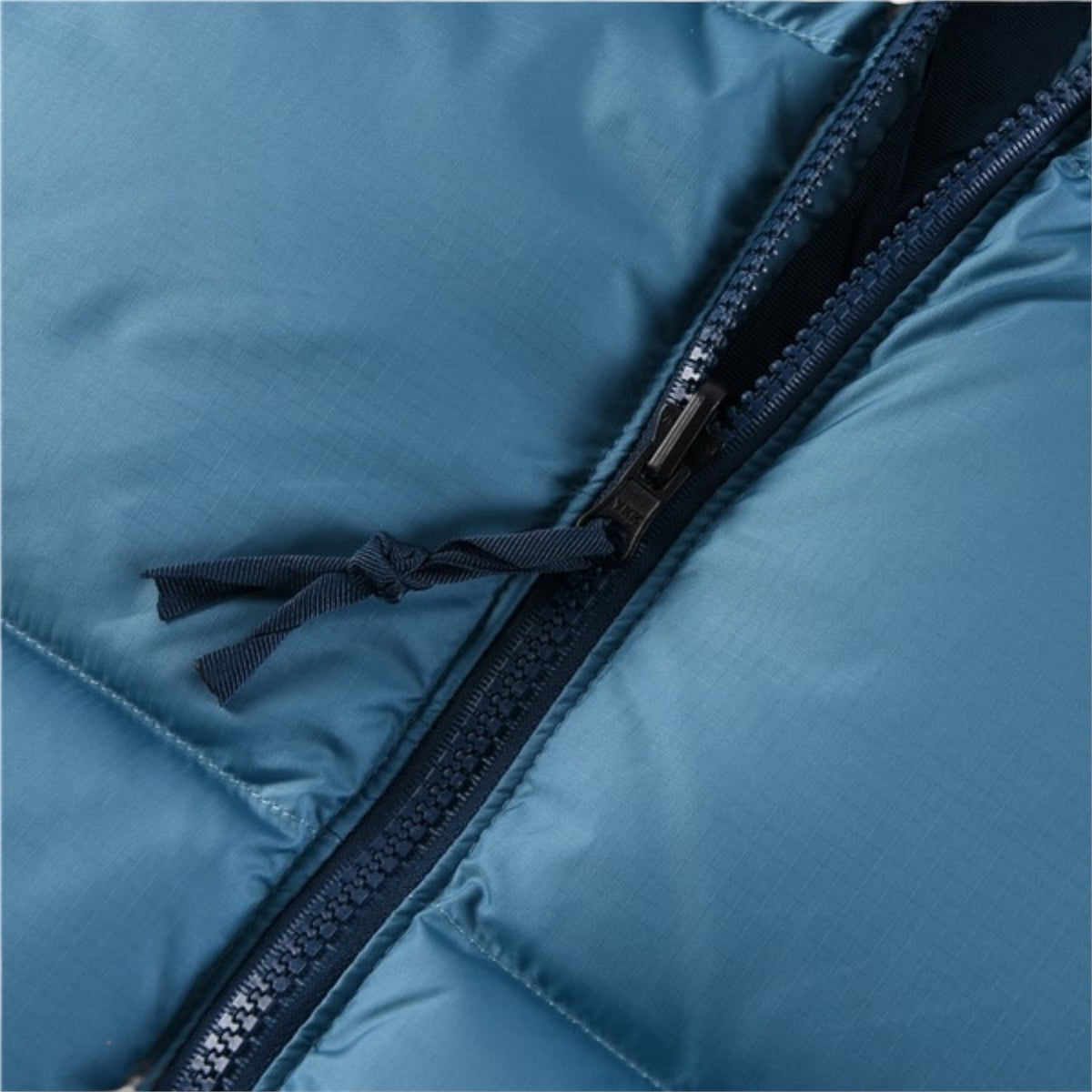 The North Face 1996 Retro Nuptse Jacket – Gradient blue with navy upper panel