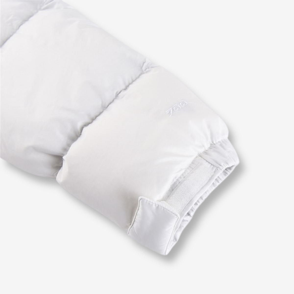 The North Face 1996 Retro Nuptse Jacket – White with black upper panel.